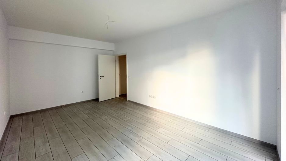 VÂNZARE APARTAMENT 2,5 CAMERE  NOU NELOCUIT - Poză 8