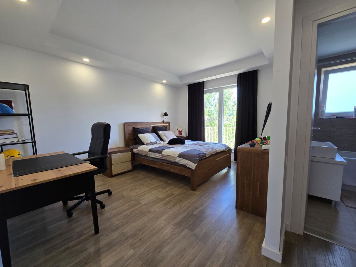 Cosmopolis - Vila N pe Colt cu 2 Dormitoare Mobilata si Utilata - Poză 8