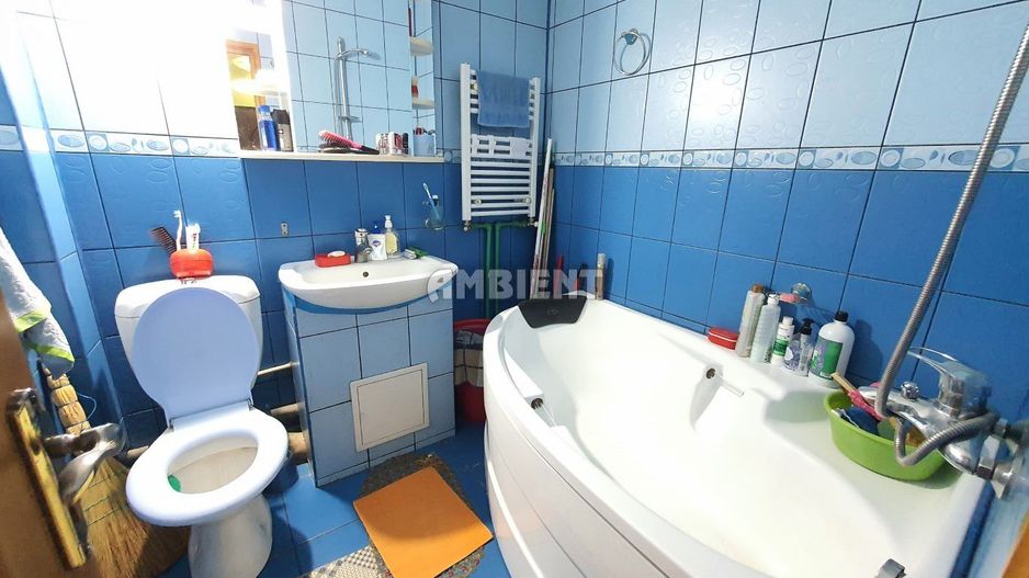 Apartament 3 camere, decomandate, zona TRAIAN; - Poză 4