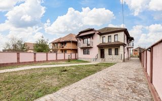 Vilă cu 7 camere de vânzare în zona Central - Poză 30