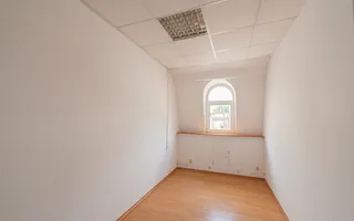 Spațiu de inchiriat, 9 camere, 3 bai, Universitate, 120mp - Poză 17