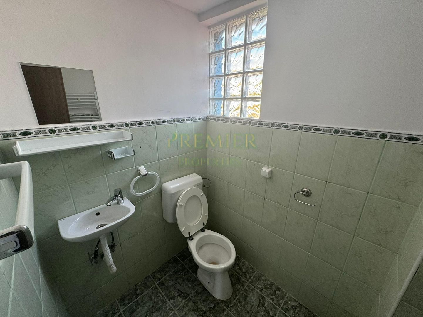 Oportunitate investitie cladire birouri proprie centrala pe fiecare etaj - Poză 21