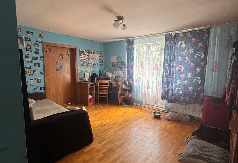 Casă spațioasă cu livadă generoasă și pod înalt, zona Borhanci - Poză 7