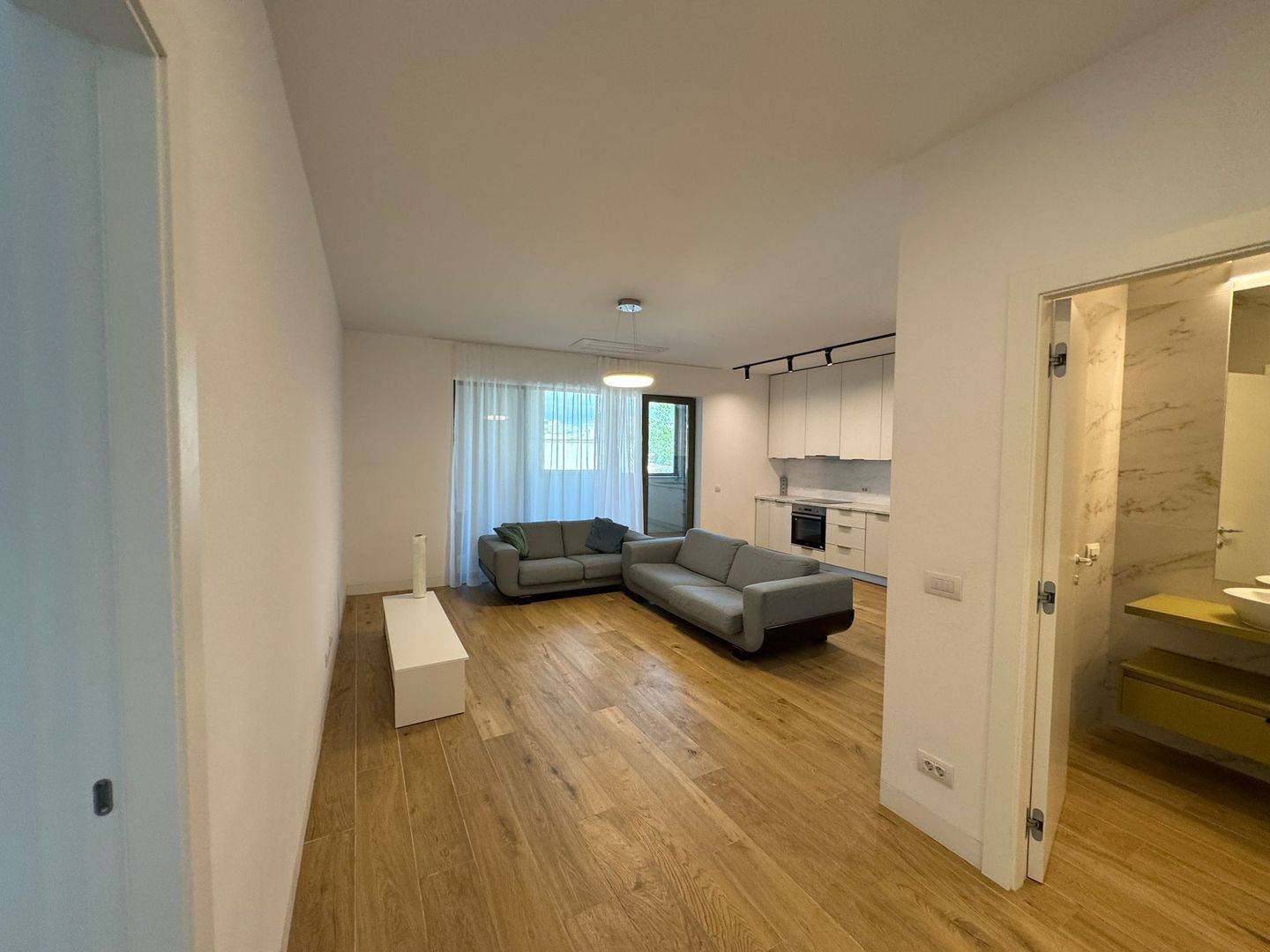 Apartament 3 camere | Parcare subterana | Viitorului 134 Central Distr - Poză 2