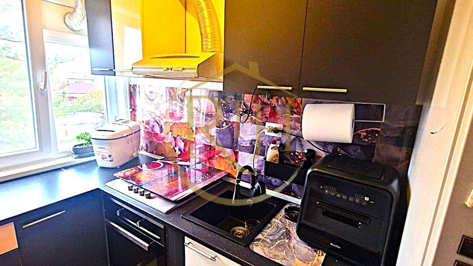 Vand apartament cu 4 camere in zona spitalul judetean,comision ,,0'' - Poză 16