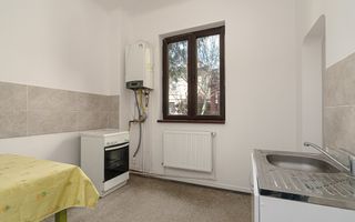 Piata Muncii, casa 87 mp totali, 179 mp curte libera, ideala birouri - Poză 25