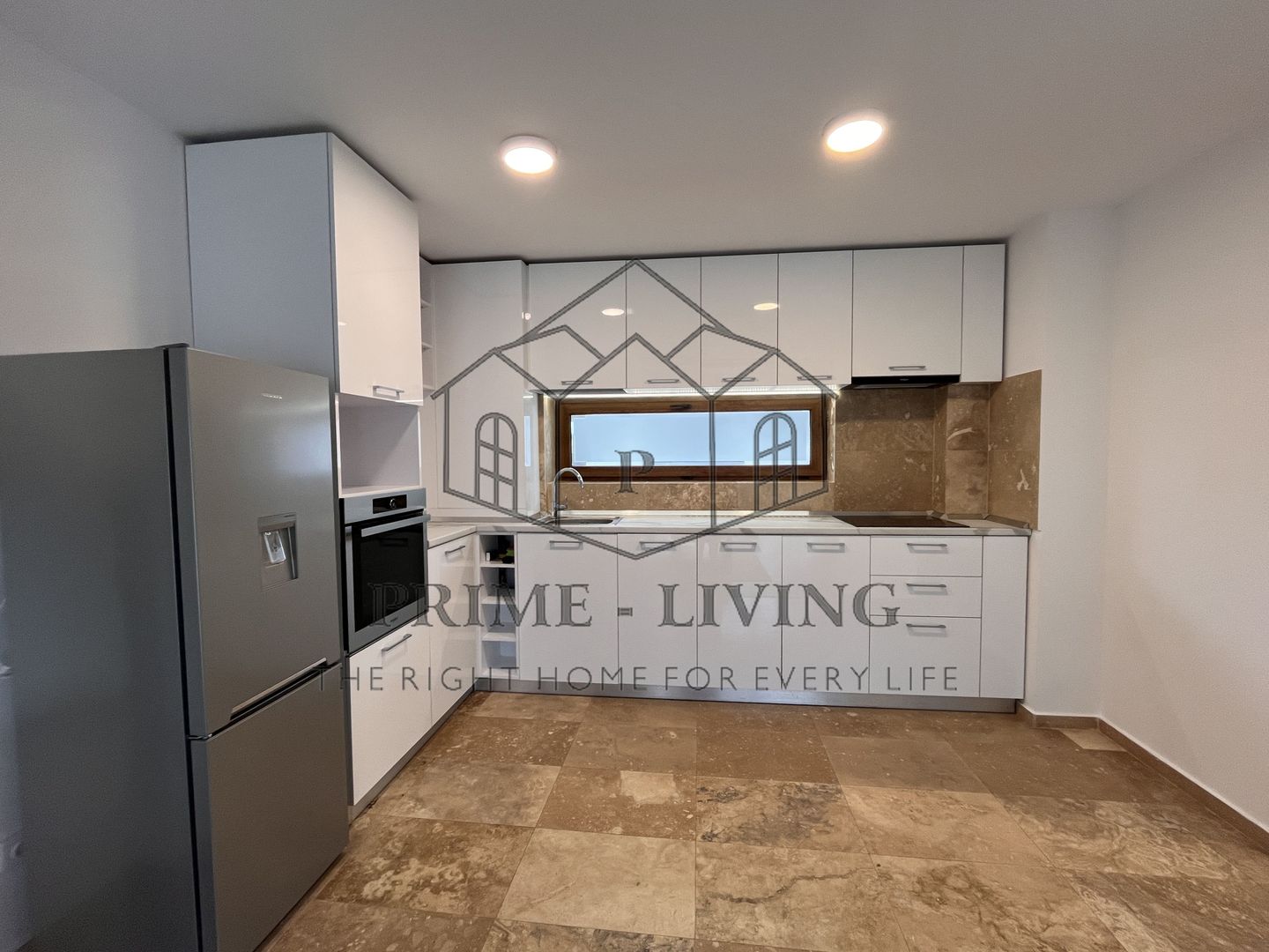 VILA INDIVIDUALA CU 4 CAMERE IN COMPLEX, LA INCHIRIERE IN ZONA PIPERA - Poză 6