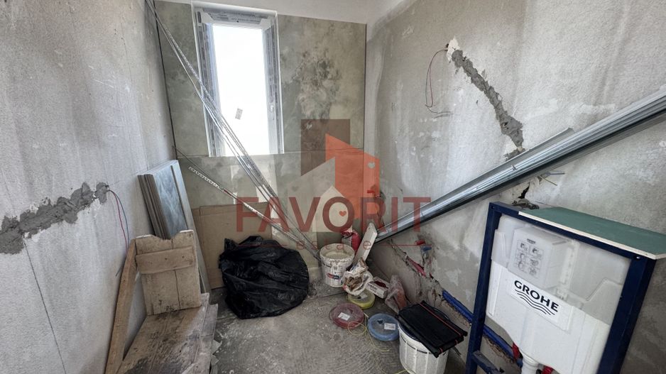 Apartament deosebit. Terasa 50 mp. Zona Buziasului. - Poză 12