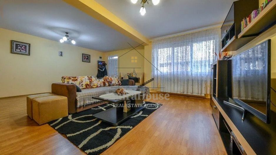 Casa tip duplex, finisat, parcare, aprox teren 200 mp, Floresti Terra - Poză 5