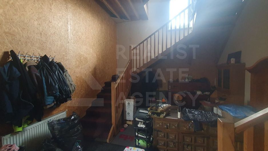 casa cu 2 nivele - Poză 37