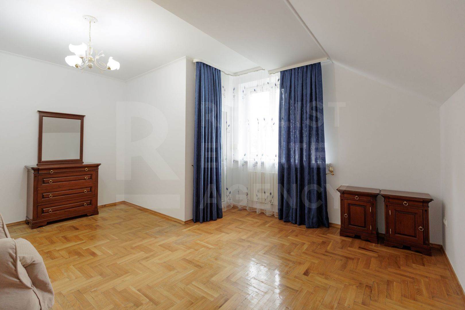 Chirie, casă, 2 nivele, 4 camere, str. Gheorghe Cașu, Centru - Poză 16