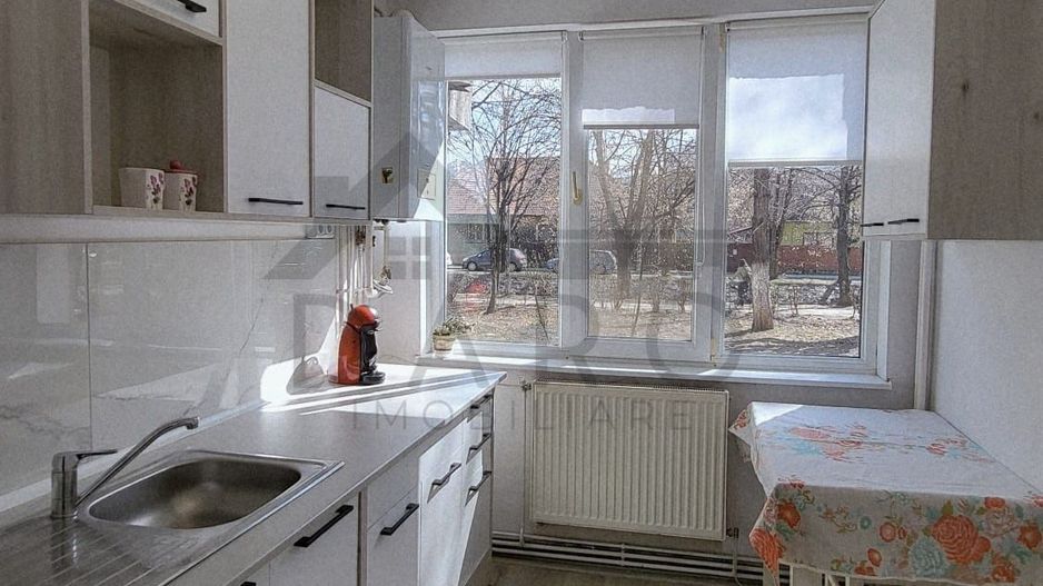 Apartament 3 camere de vânzare - Poză 5