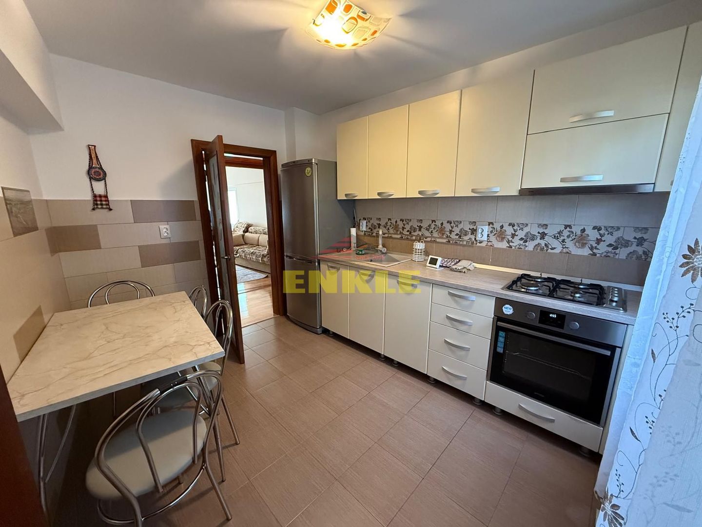 Apartament 4 camere – 92 mp utili – Zona Bazar - Poză 9