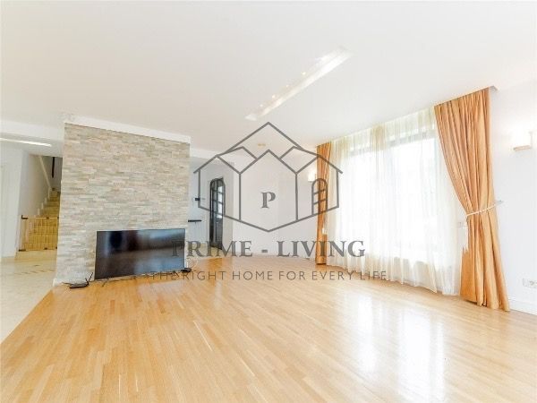 VILA SPATIOASA CU 6 CAMERE LA INCHIRIERE IN COMPLEX REZIDENTIAL - Poză 8