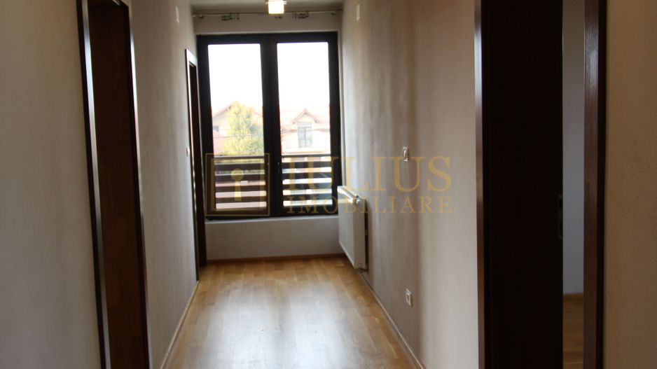 Braytim; 3 dormitoare, living saptios cu semineu. - Poză 13