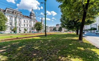 Apartament istoric pe Bulevardul Revoluției - Poză 1