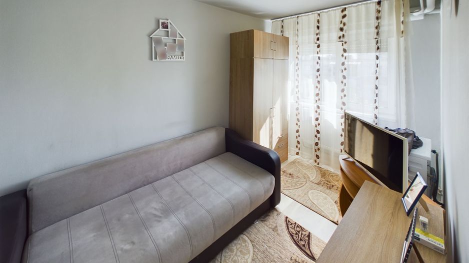 Apartament cu 4 camere zona Fortuna - Poză 6