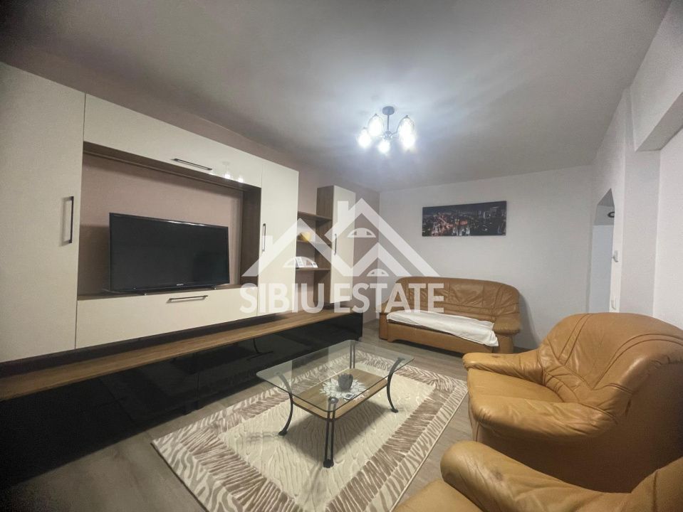 Apartament de vanzare cu 2 camere decomandat, etaj 2, pivnita- Cartierul Strand - Poză 1