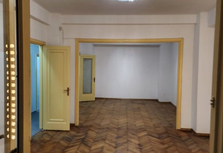 De vanzare apartament 6 camere Piata Romana. Pret NEGOCIABIL - Poză 3