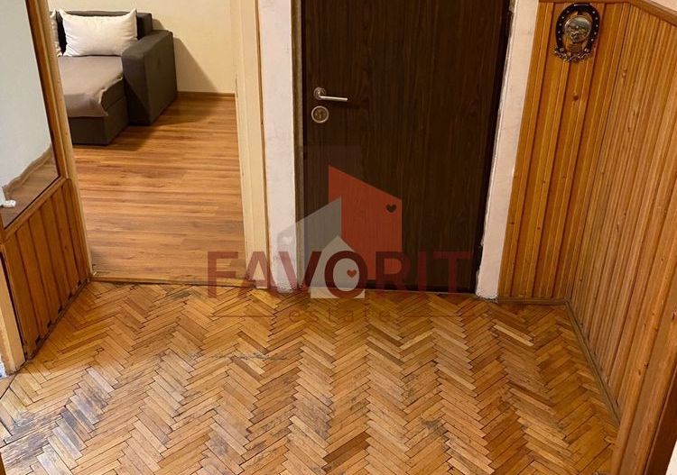 Etaj 1 . Decomandat. Zona Lipovei - Poză 6