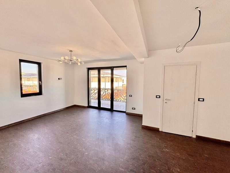 Vila cu bucatarie inclusa -otopeni central - Poză 6