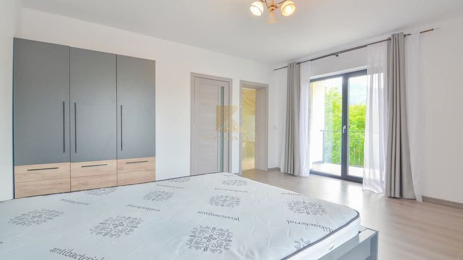 Casa noua tip duplex, 2 dormitoare cu 2 bai, curte, Sacele, PETFRIENDL - Poză 13