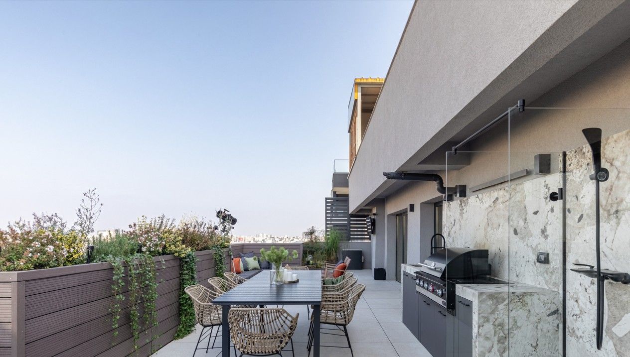 Designer penthouse lux I vedere panoramica oras I terasa jacuzii - Poză 16