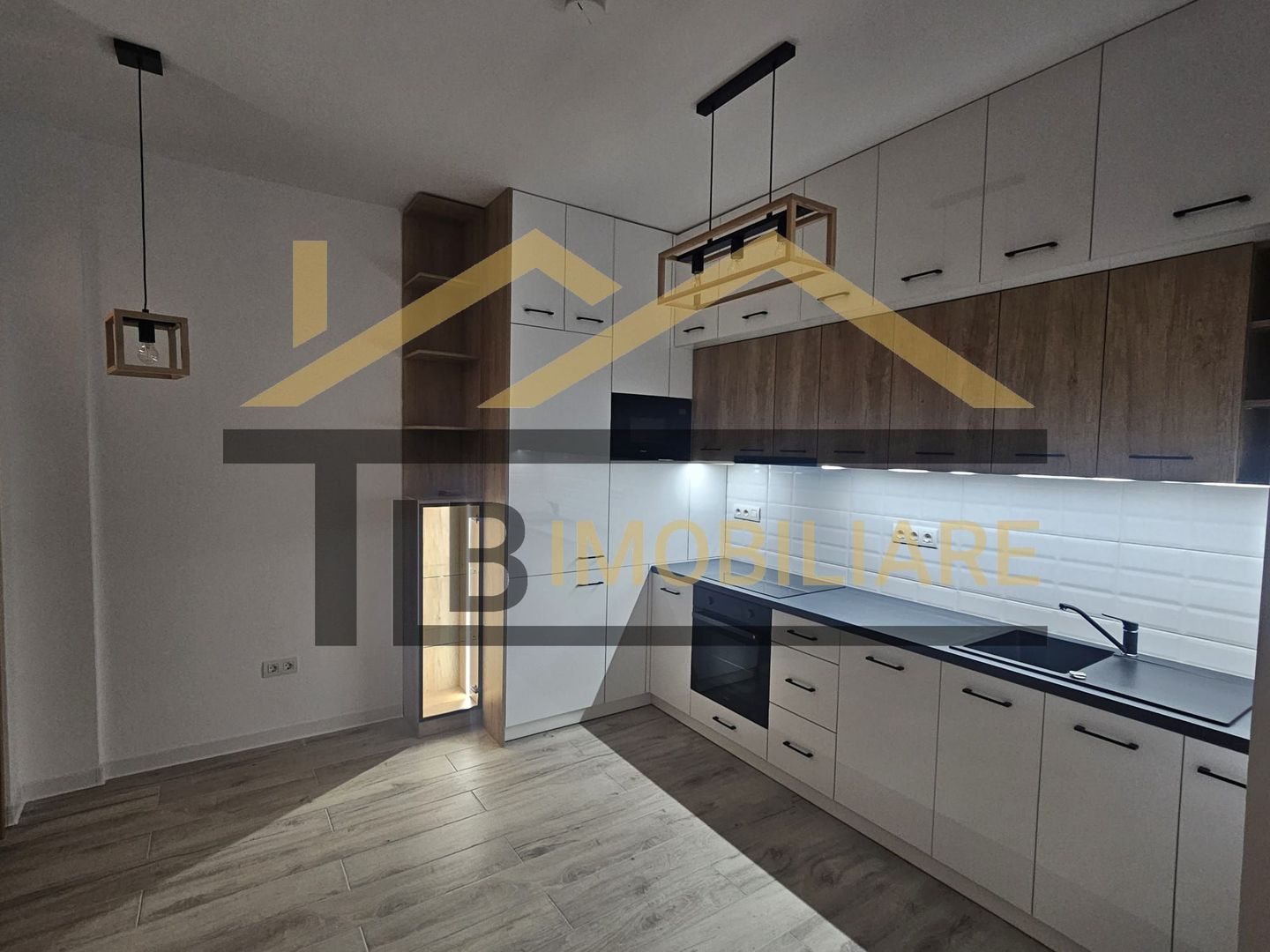 Apartament cu 2 camere, 55mp, Zona Ultracentral - Poză 2