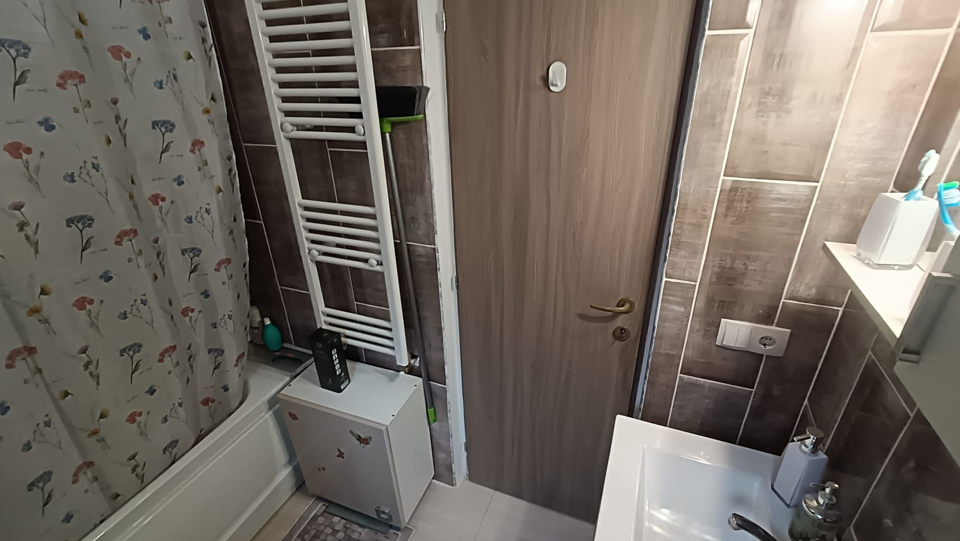 Apartament 3 camere Floresti cu parcare - Poză 9