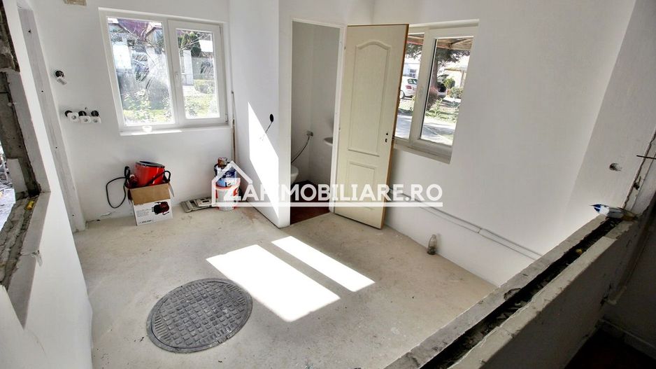 Spatiu Comercial zona Gh.Doja,70 mp.2 parcari private - Poză 5