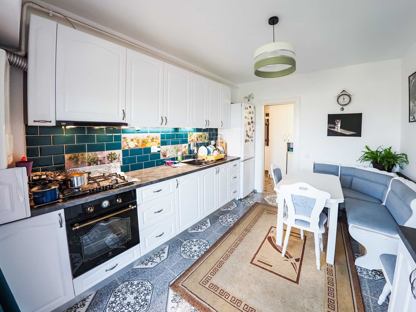 Apartament modern, etaj intermediar, cartier rezidențial nou. - Poză 1