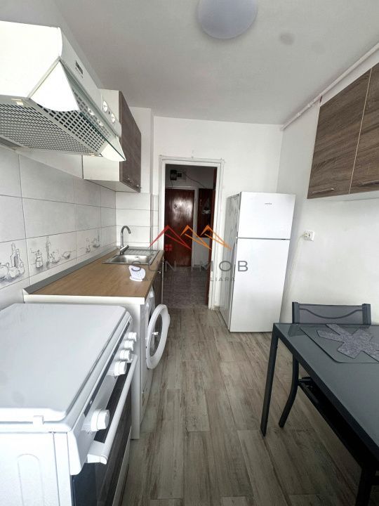 De inchiriat, apartament 2 camere, decomandat, zona ultracentrala - Poză 2
