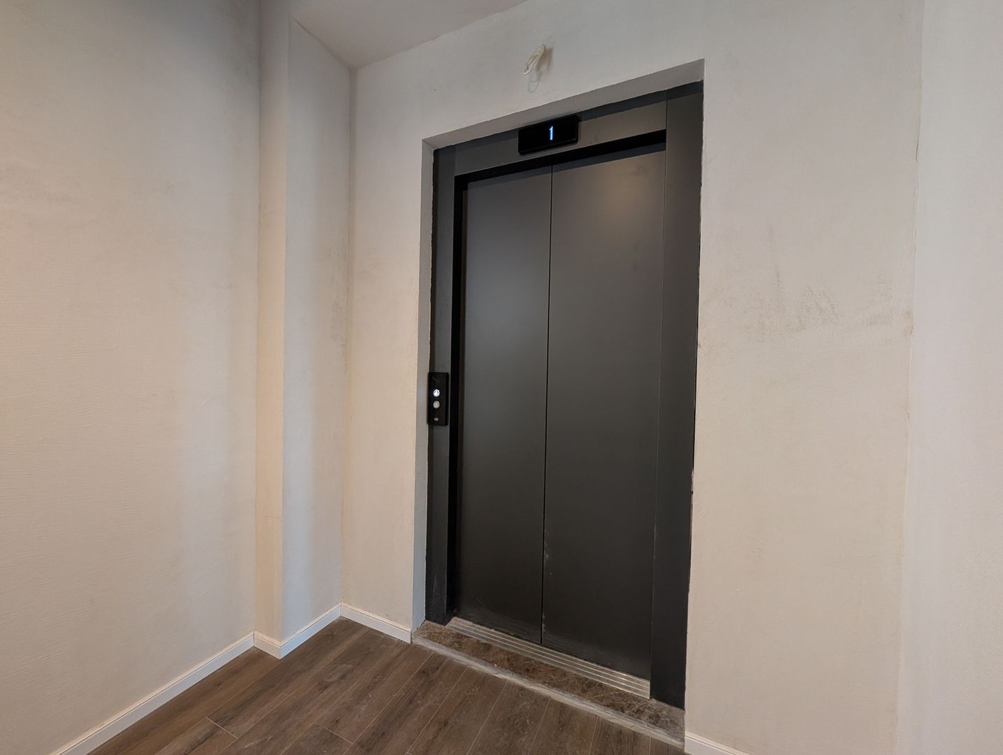 Coworking modern în zona Cișmigiu – 3 birouri de închiriat - Poză 60