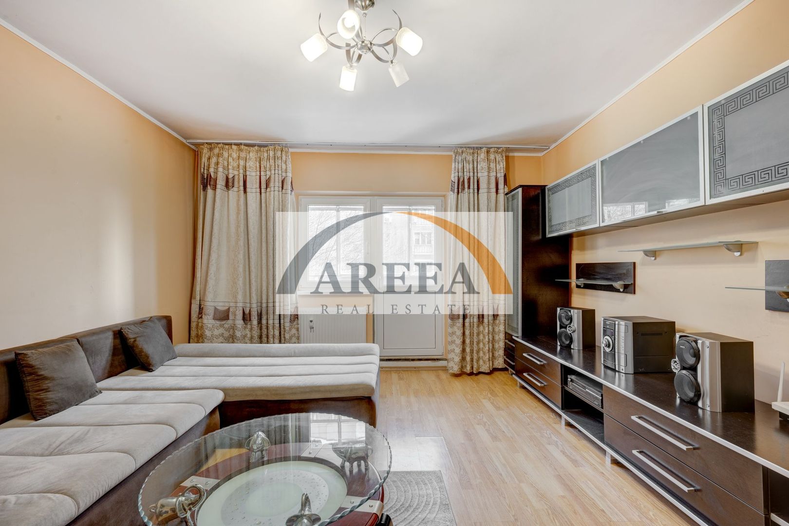 RENOVAT SI SPATIOS - 2 camere decomandat, et 4/8, Parcul Sebastian - Poză 4