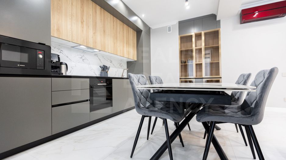 Chirie, apartament, 1 cameră + living, strada Tricolorului, Centru - Poză 1