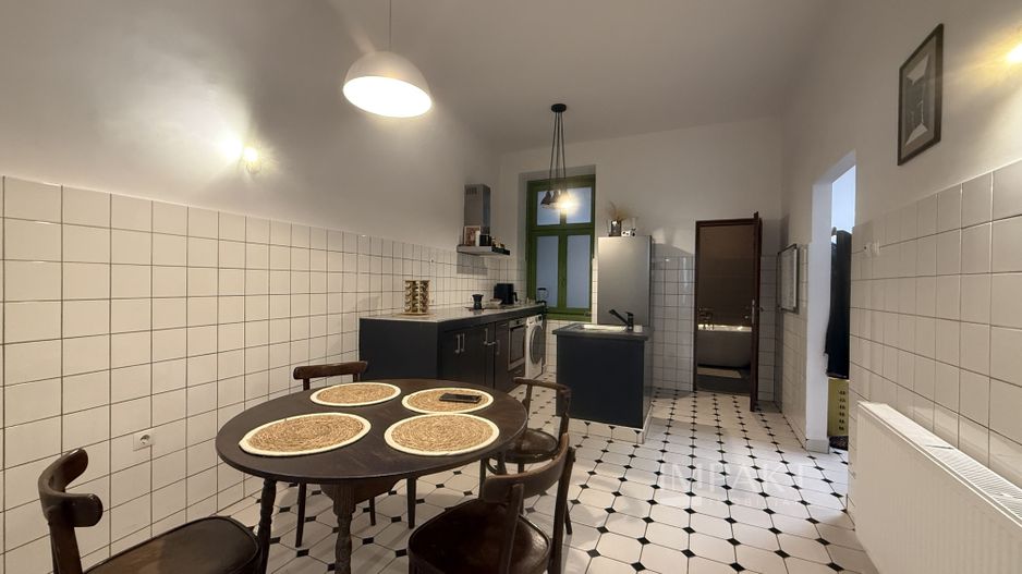 Apartament spatios cu 2 camere decomandat in centrul orasului - Poză 4