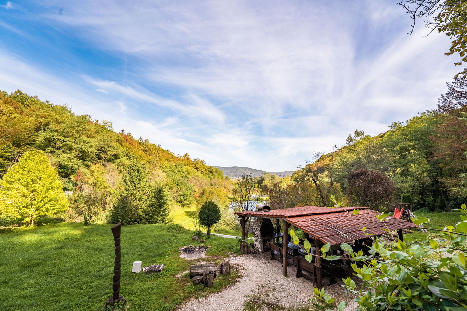 Domeniu în satul Căprioara - Poză 13