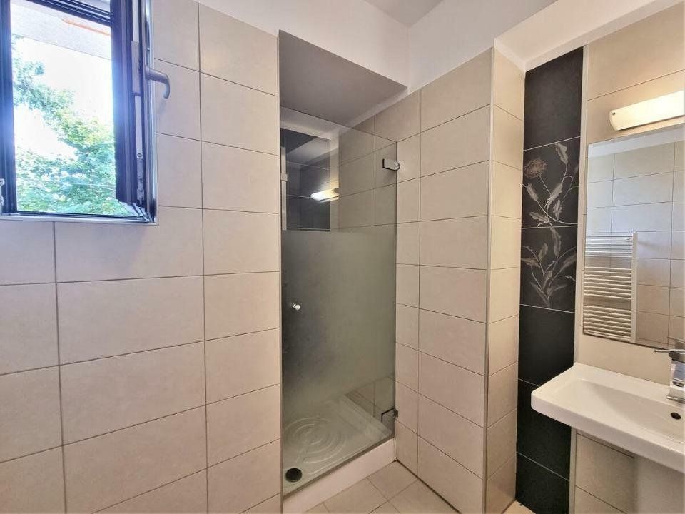 Parter in vila 4 camere lux cu gradina proprie , OMV Petrom City - Poză 12