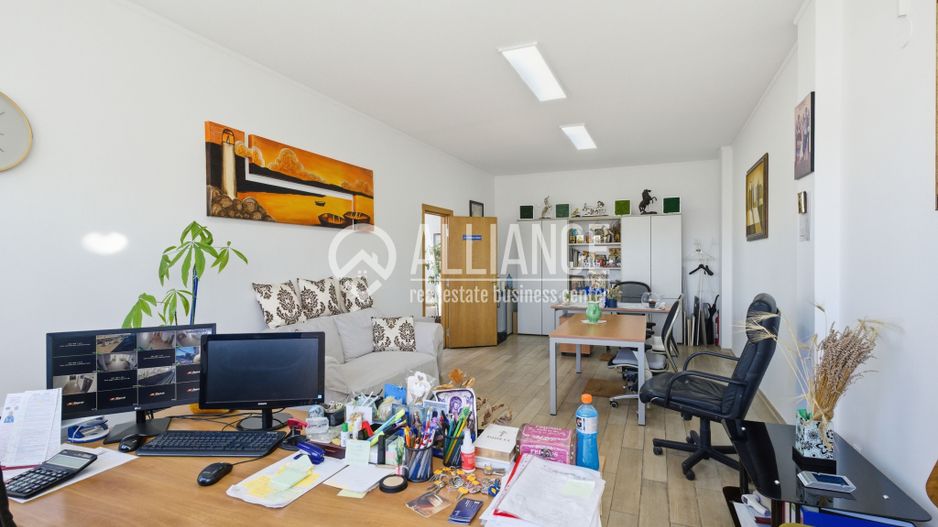 FALEZA NORD cladire multifunctionala 4600 mp cu acces din Bdul Mamaia! - Poză 11