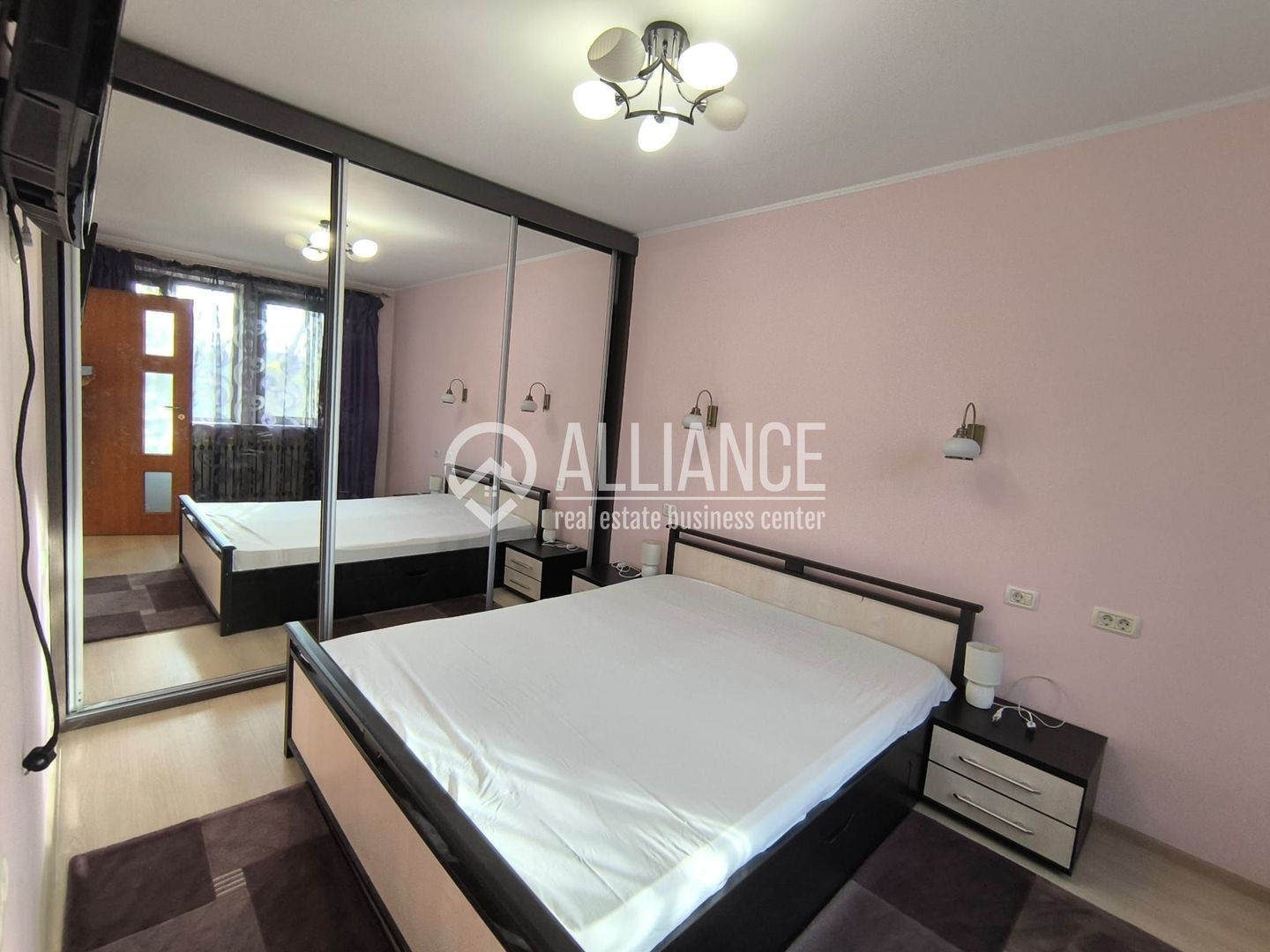 CENTRU COLONADELOR(cod03) - 2 Camere luminoase ! - Poză 5