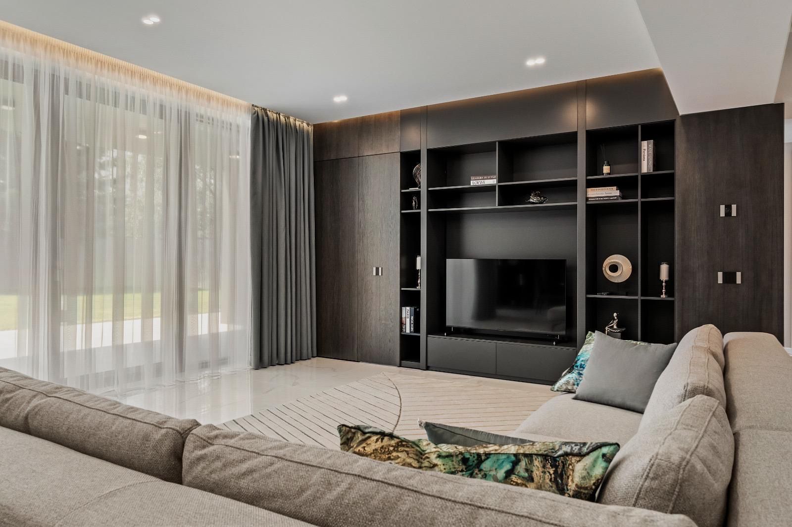 Vânzare Vilă 7 camere 350mp | Curte privată | Piscină exterioară - Poză 4