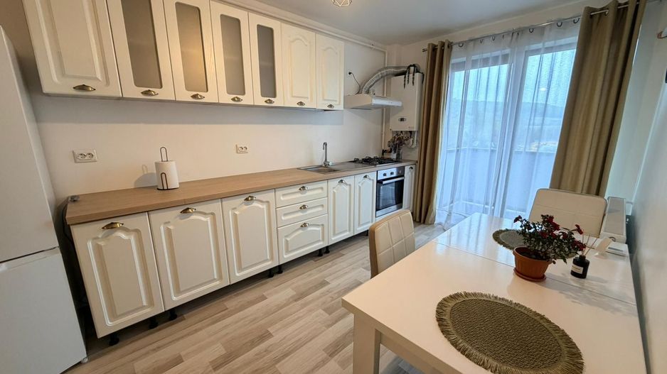 Apartament 2 camere, etaj intermediar, garaj, zona Corneliu Coposu - Poză 1