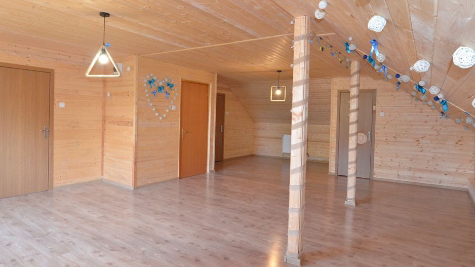 Inchiriem Vila individuala 6 camere cu panouri solare zona Pipera - Poză 3