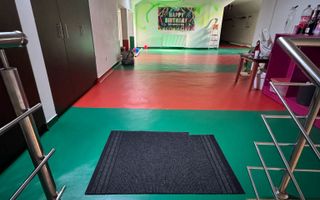 Spatiu comercial 80 mp-ideal spatiu de joaca,sala de curs-Central - Poză 5