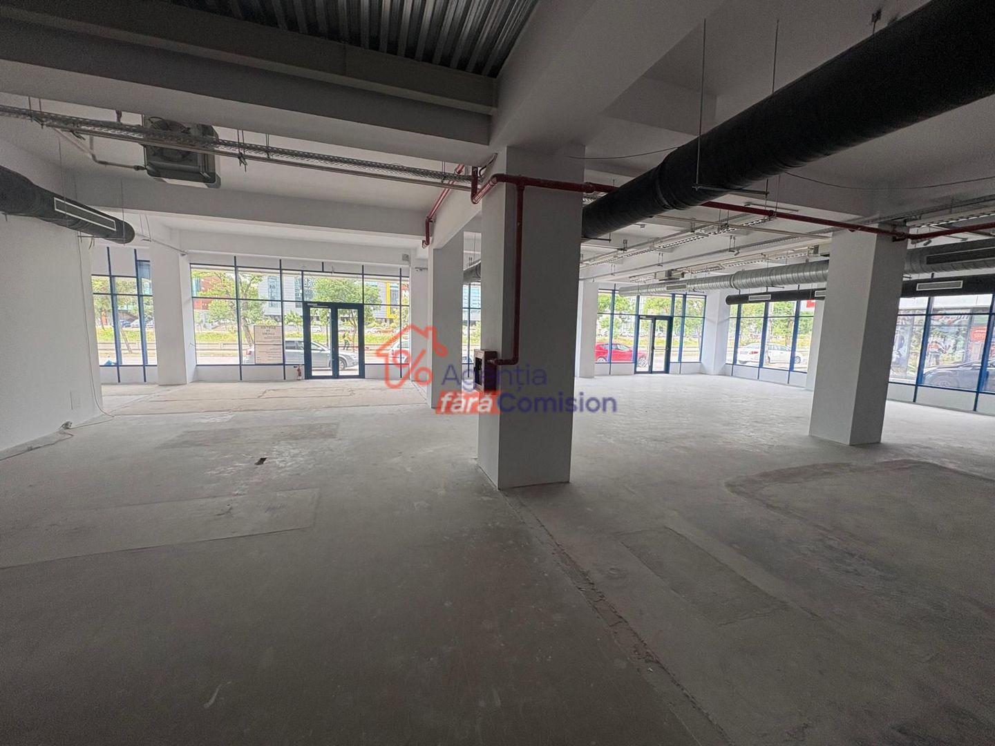 Spatiu comercial, 800mp, Podu Ros - Poză 1