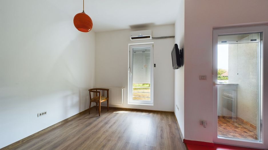 Apartament cu 2 camere in Giroc - Poză 2