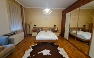 Vila deosebitǎ în zona centrala - Poză 4