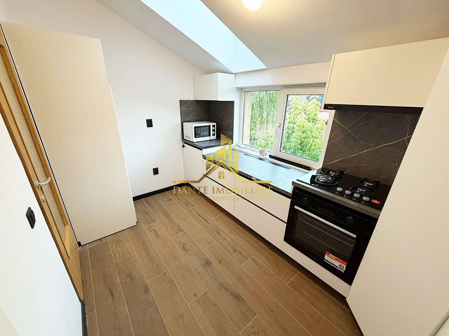 2 camere, decomandat, bloc nou, balcon, parcare, Horea, Semicentral - Poză 11
