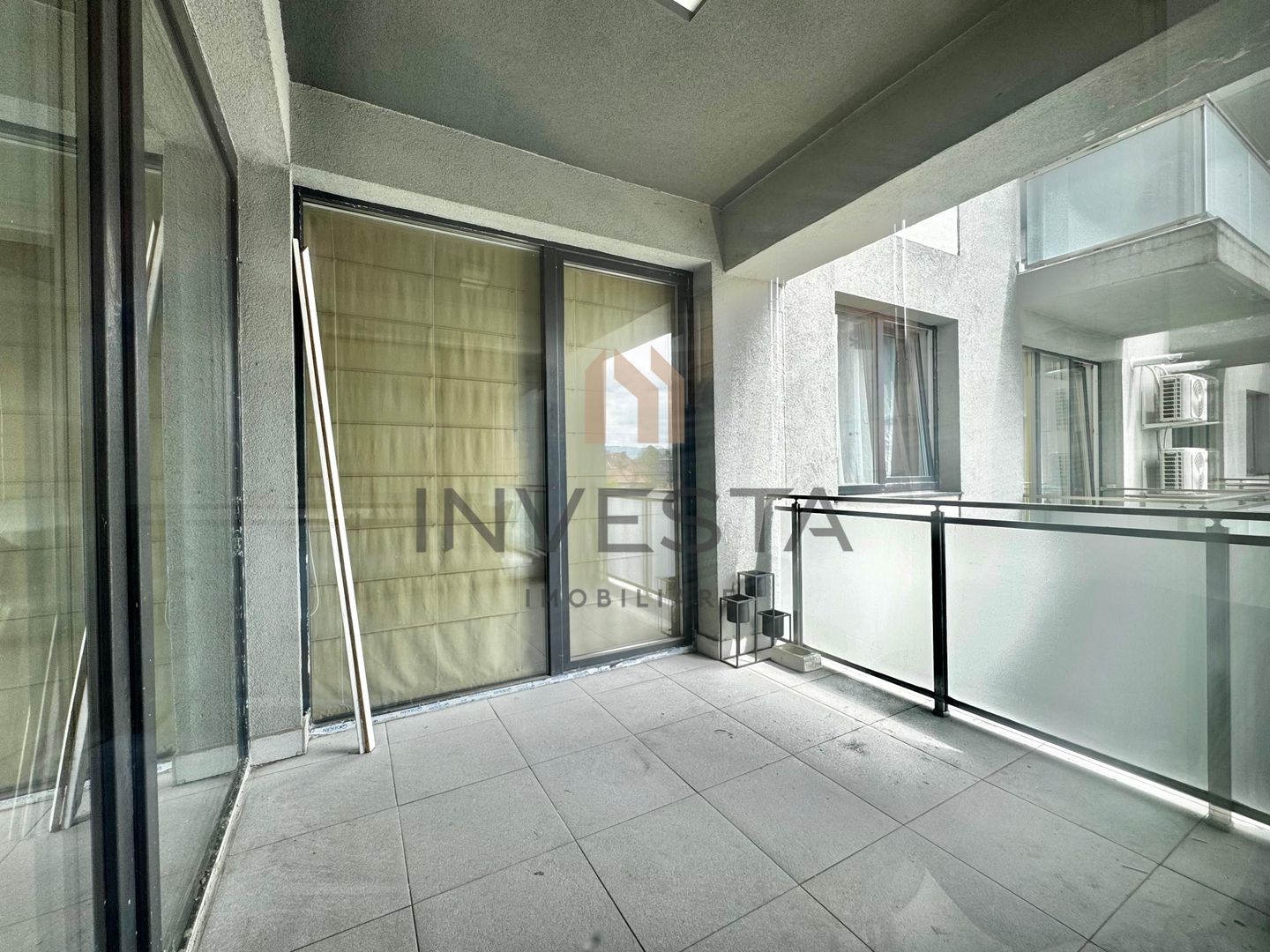 Apartament cu 3 camere de inchiriat si loc de parcare - Semicentral - Poză 4