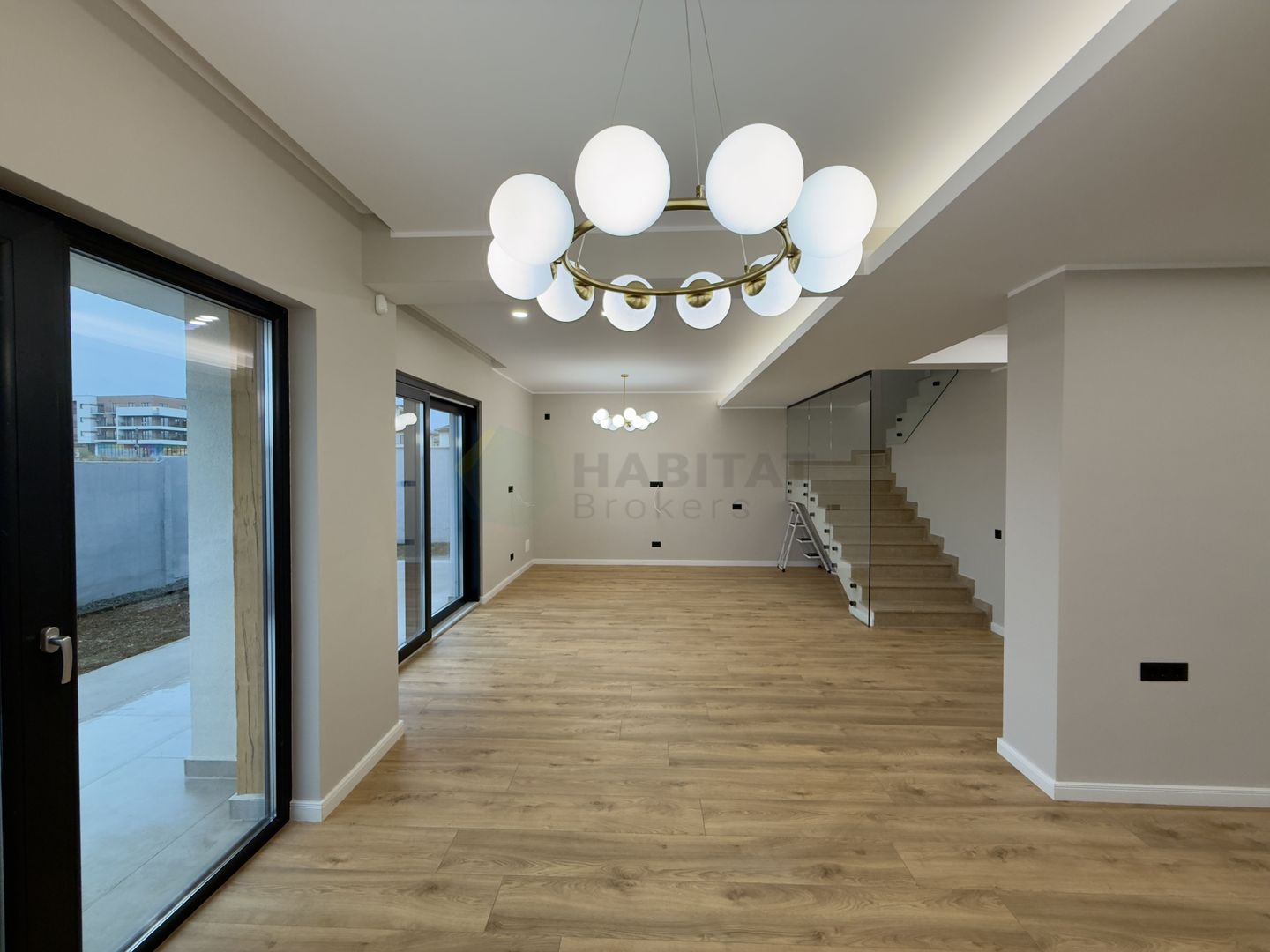 Vila individuala 5 camere Tunari 1 Decembrie - Poză 1